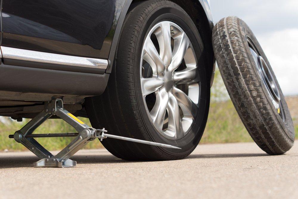 how to change a tire